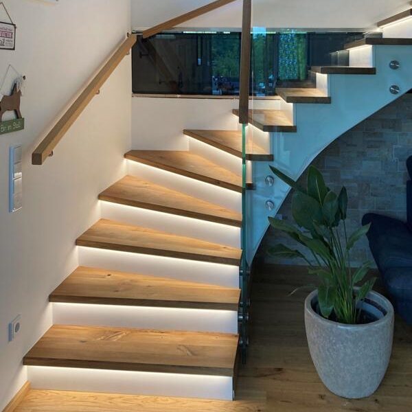 Trittstufen und LED Beleuchtung